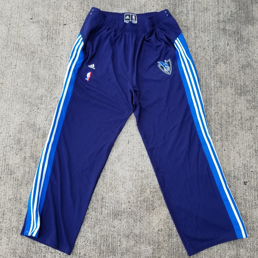 Official Dallas Mavericks On Court/Warm up pants
